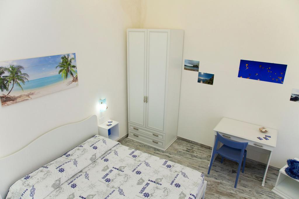 Le Cale Bed & Breakfast Трапани Стая снимка
